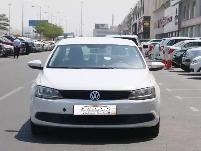 مستعملة Volkswagen Jetta للبيع في الدوحة #6563 - 1  صورة 
